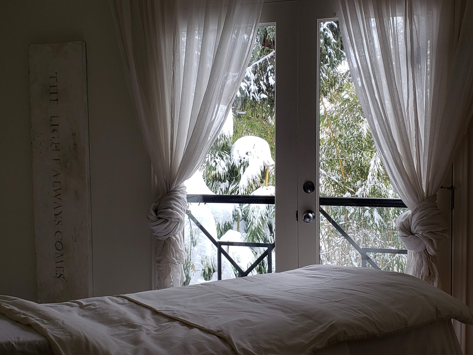 A calm treatment space prepared for craniosacral therapy
